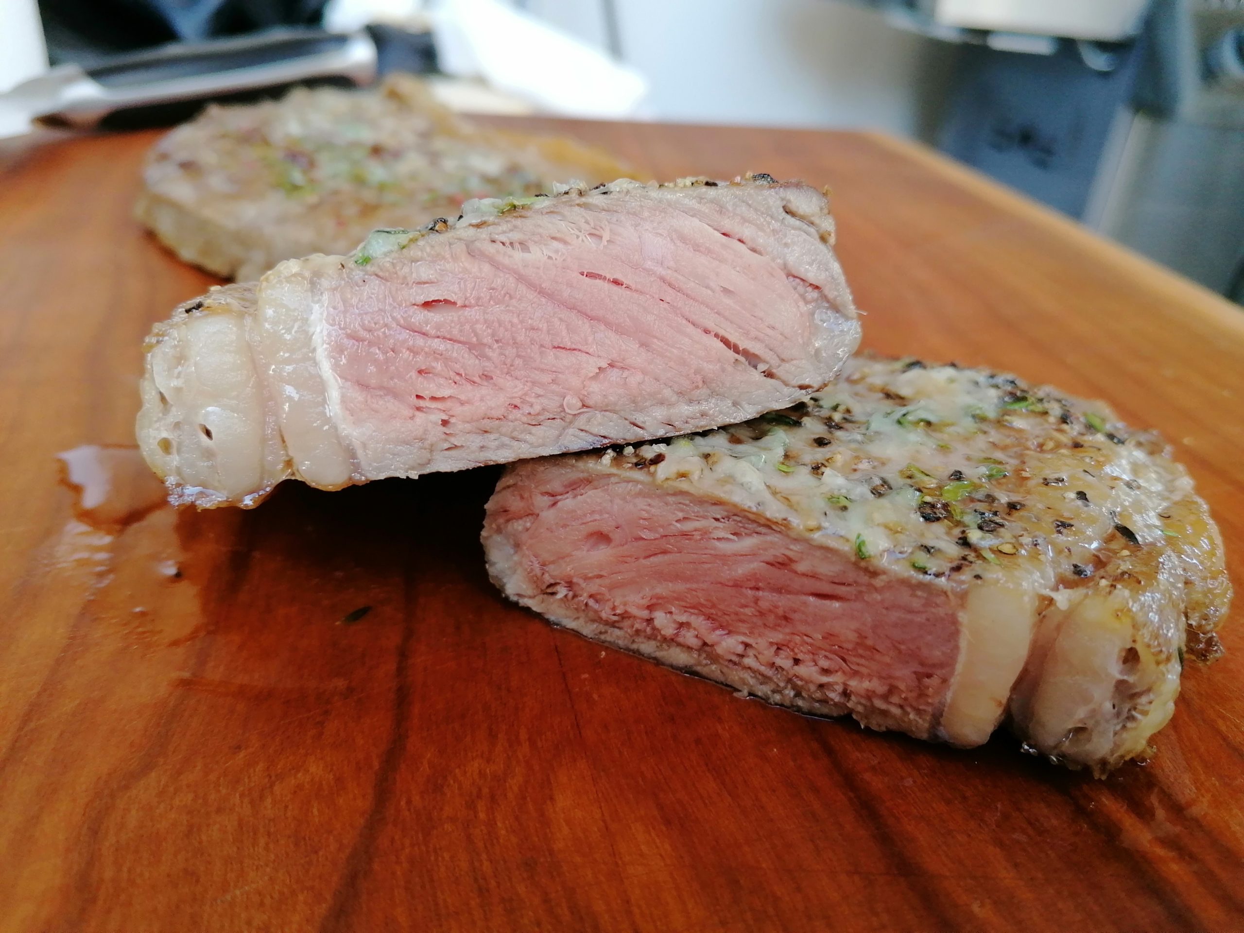 leckeres Grillrezept für Thymian Pfeffer Steak » die Sachsengriller